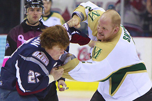 Tulsa Oilers forward Thomas Harrison and Mississippi Riverkings right winger Adam Smyth.
