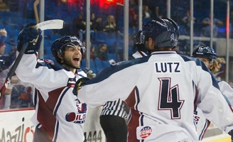 The Oilers celebrate a goal in a 7-4 win over the Thunder - Photo: Kevin Pyle