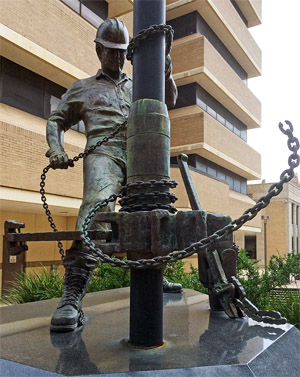 OilRigWorkerStatueTexas